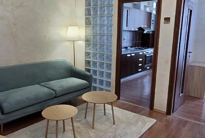 Apartament cu 3 camere semidecomandat în UTA - 8