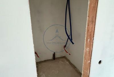 Casă cu 4 camere cu Teren 300 Mp în Central - 7