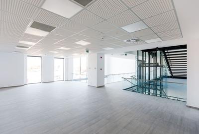 Birou, de 4,152 mp, în Complex Studențesc - 5