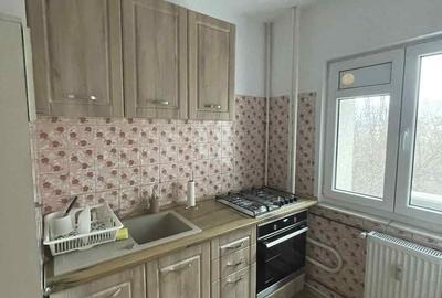 Apartament cu 3 camere decomandat în 1 Mai - 1