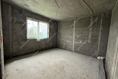 Casa la rosu dispusa pe Parter | 740 Teren | Sag - 12