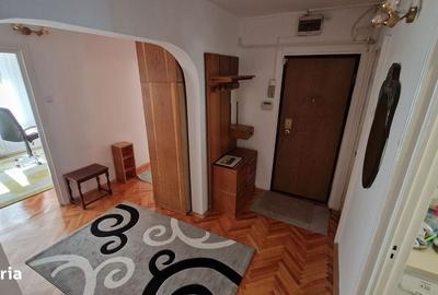 Apartament cu 3 camere decomandat în Cornișa - 13
