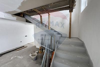 Casă cu 6 camere cu Teren 2952 Mp în Colceag - 9