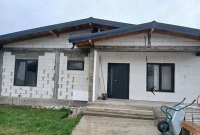 Casă cu 4 camere în Mischii - 6