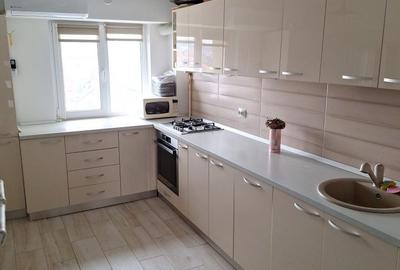 Apartament cu 3 camere decomandat în Exterior Vest - 4