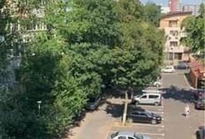 Apartament cu 3 camere decomandat în 1 Mai - 2