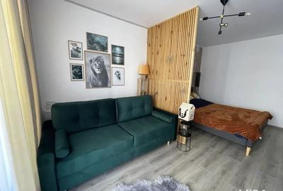 Garsonieră decomandată în Titan