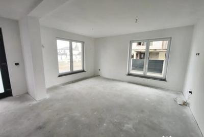 Casă cu 4 camere cu Teren 200 Mp în Central - 12