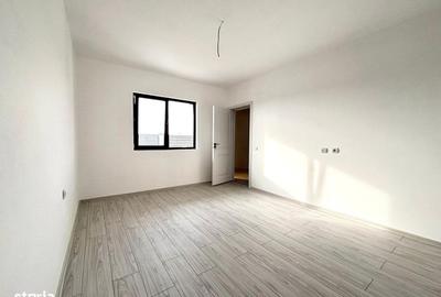 Casă cu 4 camere în Central - 2