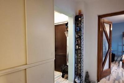 Apartament 2 camere, mobilat, etaj 1, 60 mp Zona 9 Mai, - 7
