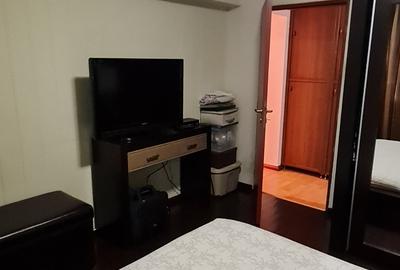 Inchiriez apartament 2 camere central - 10