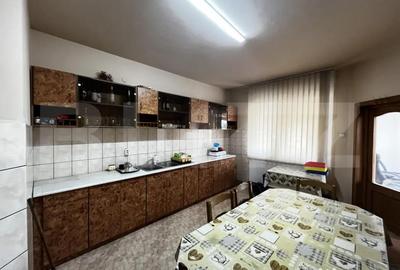 Casă cu 7 camere cu Teren 567 Mp în Lazuri - 4