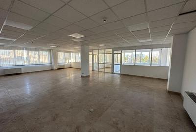 Birou, de 360 mp, în Drumul Taberei - 15