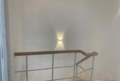 Casă cu 5 camere cu Teren 277 Mp în Malu Mare - 4