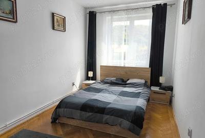 Apartament cu 2 camere decomandat în 15 Noiembrie - 9