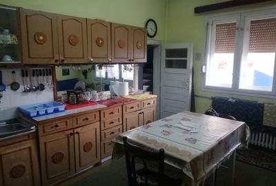 Casă cu 4 camere în Central - 4