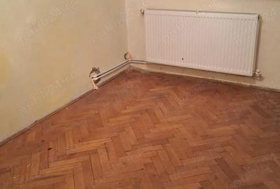 Apartament cu 2 camere semidecomandat în Gojdu