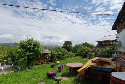 Teren de 2400 mp, în Central - 8