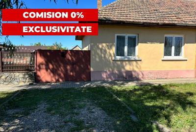 Casa 2 camere, 43 mp, curte 300 mp, pozitie centrala, in Moravita - COMISION 0% - 1