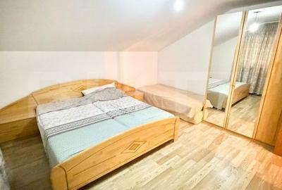 Casă cu 7 camere cu Teren 1800 Mp în Central - 1