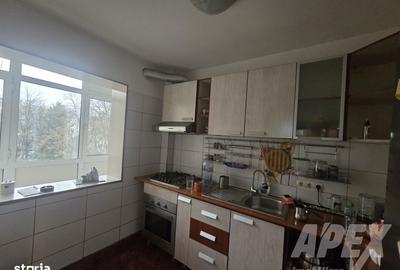 Apartament cu 3 camere decomandat, mobilat în Drumul Taberei - 9