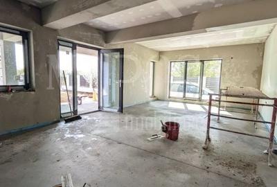 Casă individuală cu 3 camere cu Canalizare în Central - 2