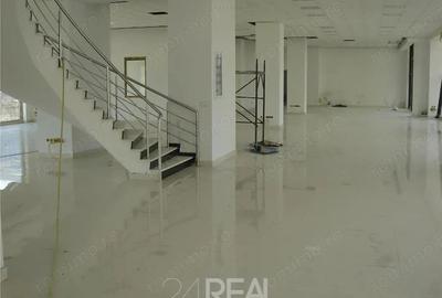 Spațiu comercial, în Central