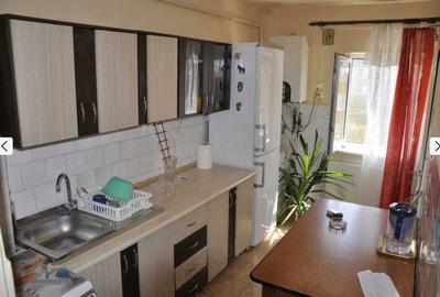 Apartament cu 3 camere decomandat în Câmpia Turzii - 2