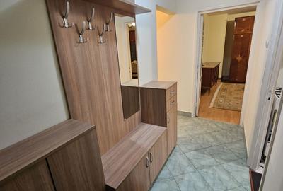 Apartament cu 3 camere decomandat în Central - 1