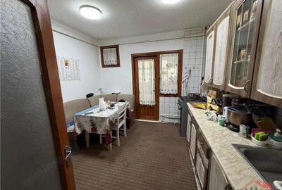 Apartament cu 2 camere decomandat în Brăilei - 2