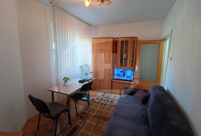 Apartament 2 camere, decomandat, zona Golden Tulip - 9