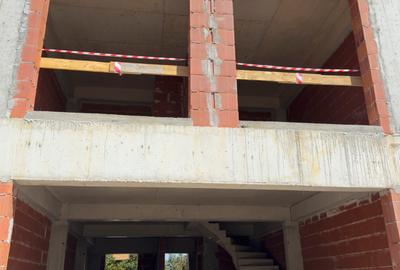 Vile de vanzare, 4-6 camere, zona Straulesti, 10' de metrou Straulesti - 15