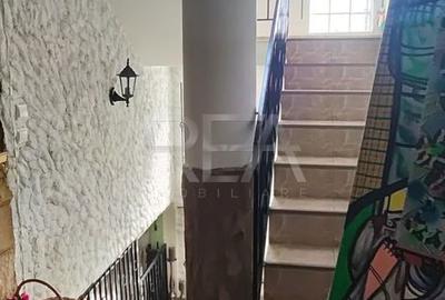 Casă cu 10 camere cu Teren 633 Mp în Domnești - 10