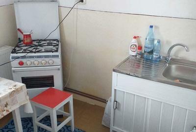 Apartament cu 3 camere decomandat în Micro 12 - 2