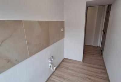 Apartament cu 4 camere semidecomandat în Circumvalațiunii - 4