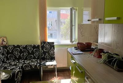 Apartament cu 3 camere decomandat în Central - 2