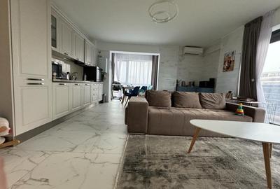 Apartament cu 3 camere decomandat, mobilat în Central