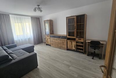 Apartament cu 3 camere decomandat în Central - 2