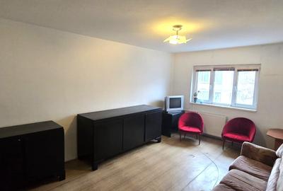 De vanzare - Apartament 2 camere Metrou Crangasi - 2