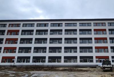 Spațiu comercial, de 3,250 mp, în Noua - 8