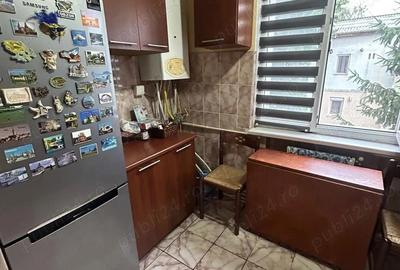 De vanzare 2 camere decomandate, zona Smirodava, mobilat si utilat. - 2