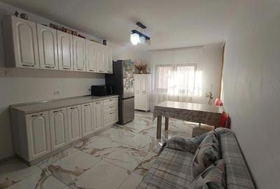 Apartament cu 3 camere decomandat în Central - 3