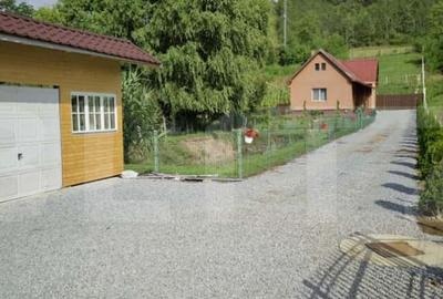 Casa cu teren generos ?i lac de pescuit Ceua?u de Ca - 2