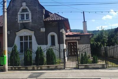 Casă cu 3 camere în Lupeni - 4