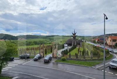 Apartament cu 4 camere decomandat în Simeria - 6