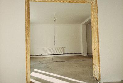 Apartament cu 3 camere semidecomandat în Traian - 5