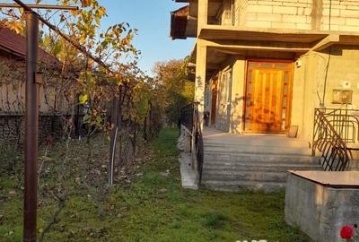 Casă cu 3 camere cu Teren 843 Mp în Sănătești - 1