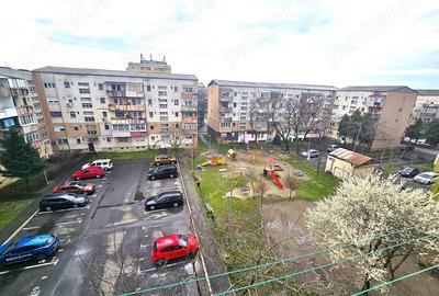 Apartament cu 3 camere decomandat în Micro 17 - 11