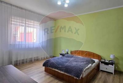 Casă cu 6 camere cu Teren 700 Mp în Central - 10