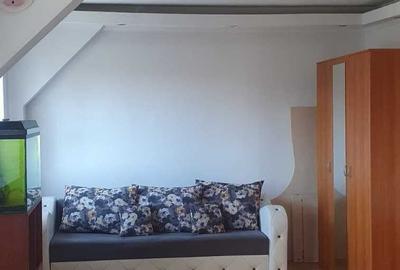 Apartament cu 3 camere semidecomandat în Central - 3